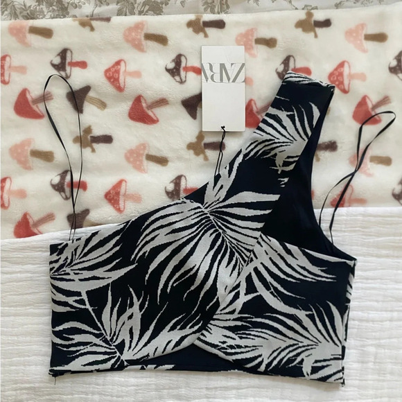 Zara One Shoulder Top - Picture 1 of 3